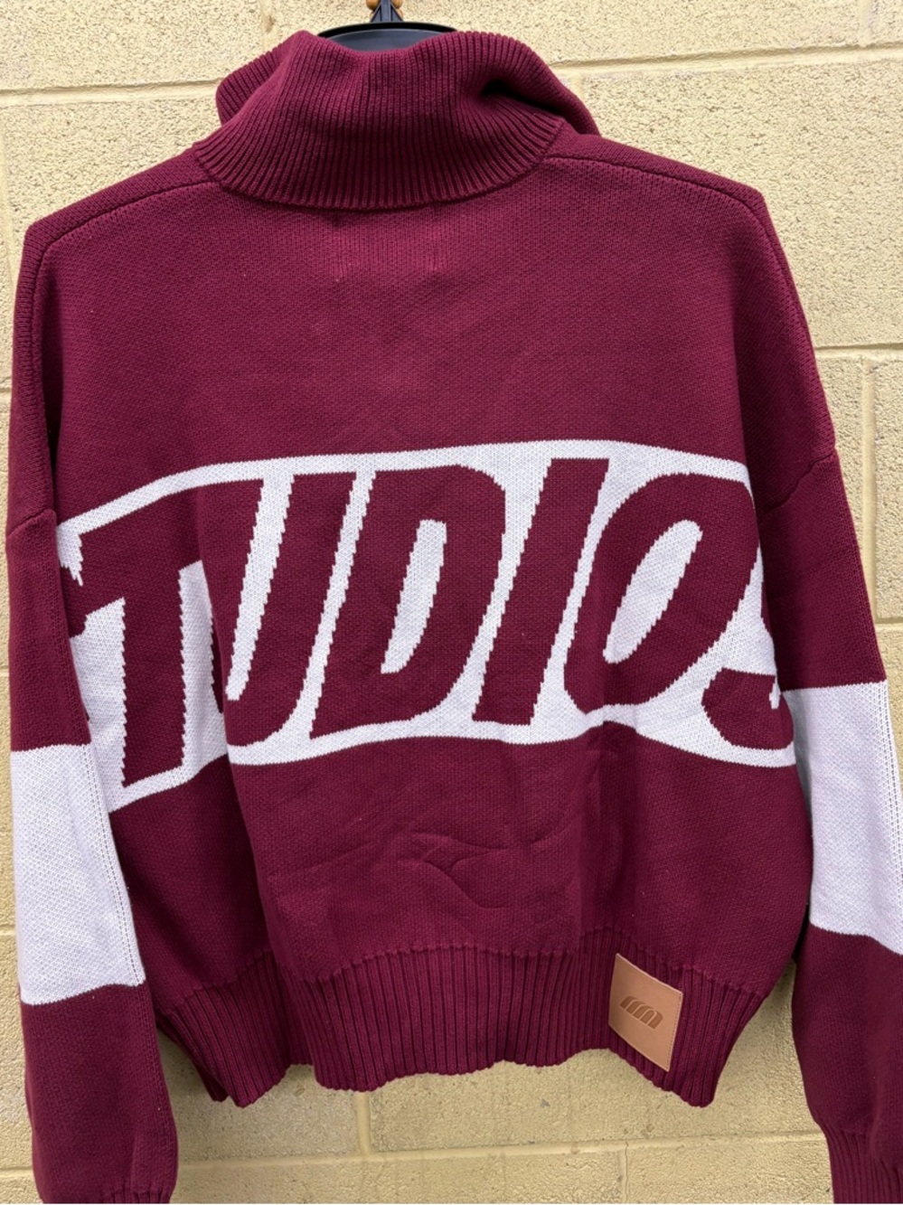 Emestudio Thrill Burgundy Zipper Knit - Picture 3 of 6